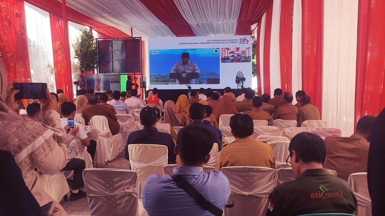 Peresmian Koperasi Merah Putih yang di hadiri oleh Bupati Brebes dan Pejabat Setempat Beserta Bumn s